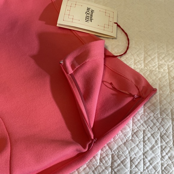 Alexander McQueen asymmetric peplum flutter hem Barbie pink skirt small - Picture 10 of 13